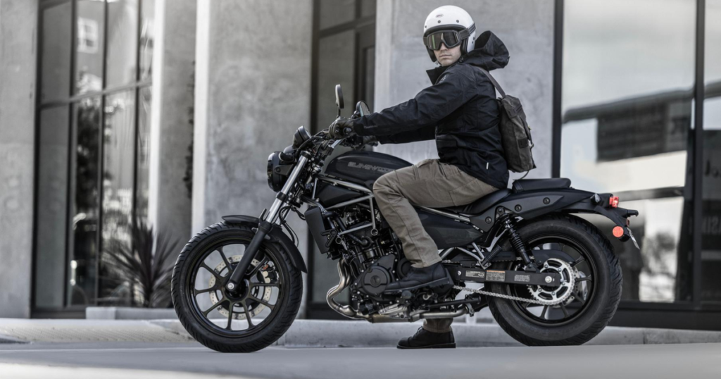 2025 Kawasaki Eliminator 500 bike Launched in India